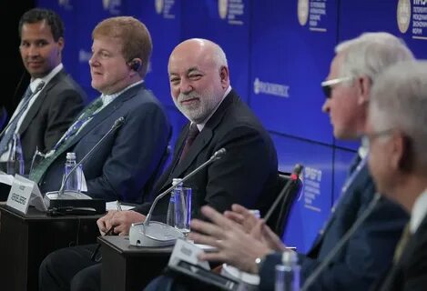 Пленарное заседание экономический форум