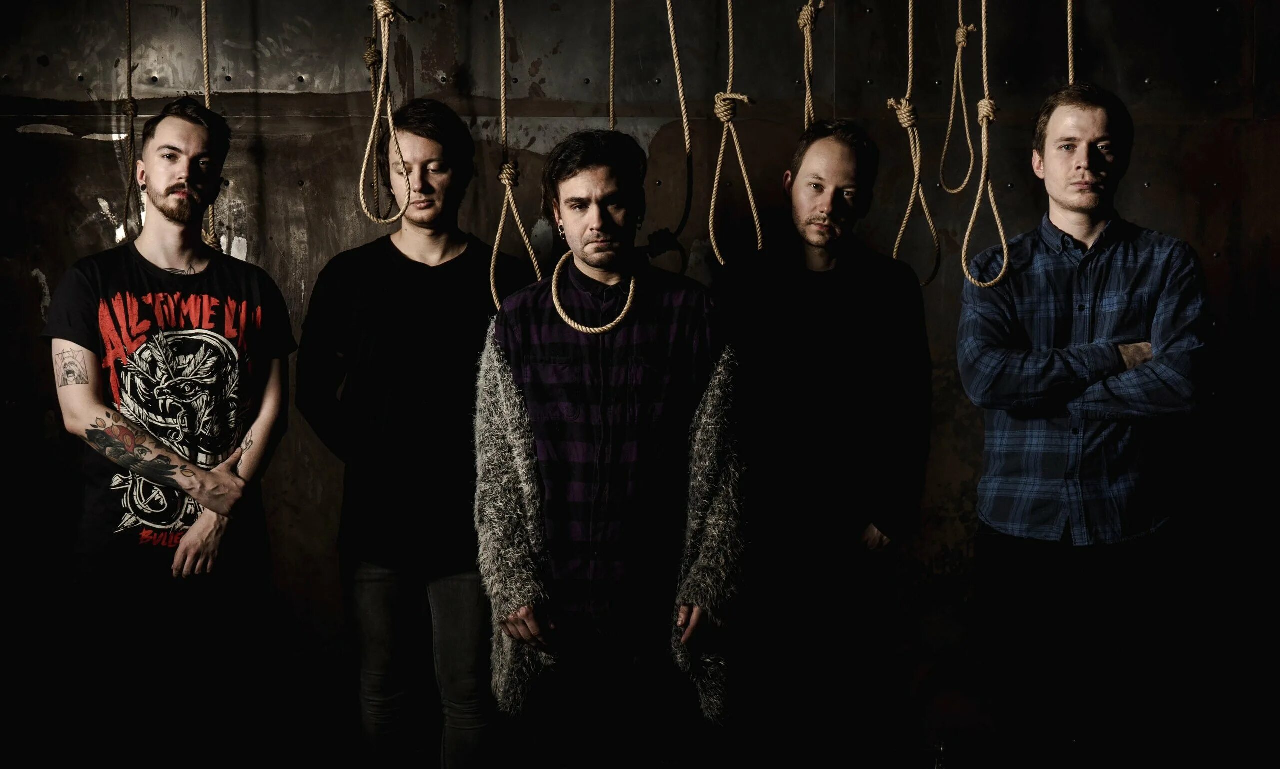 Tell me a fairytale. Hand hold knife. Норштейн молодой. Idknives накладки. Глаза у меня были голубые, а туфли старые, и никто меня не любил.