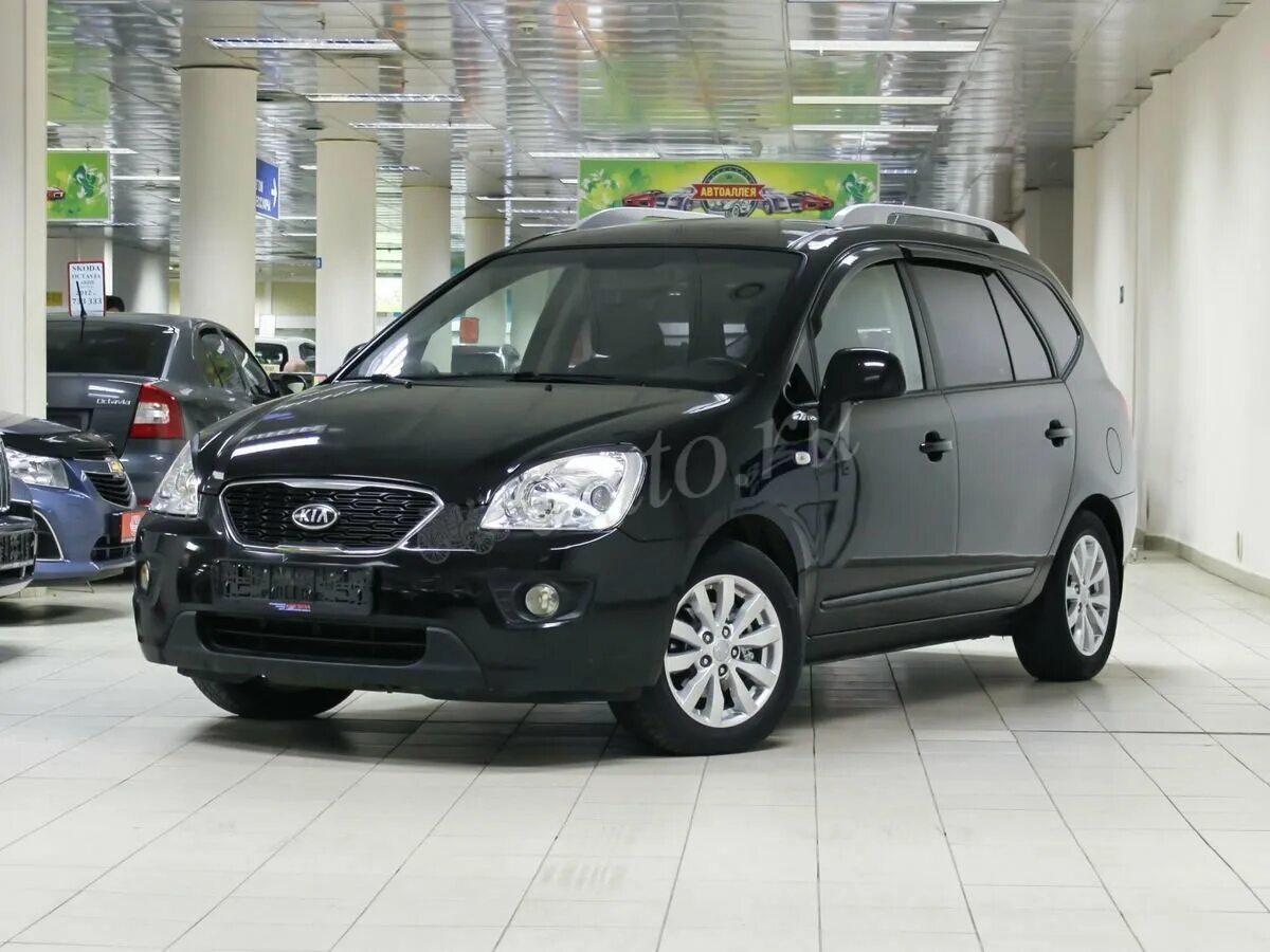 Kia carens купить. Kia Carens 2012. Kia Carens II. Kia Carens II (un). Компактвэн Киа Каренс.