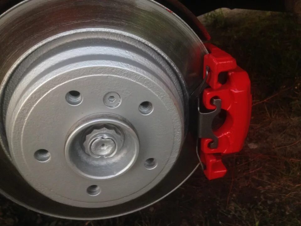 Суппорта бмв е39. Покраска суппортов bmw e39. bmw e39 суппорт краска. покраска суппортов бмв е46. покраска суппортов bmw f10.