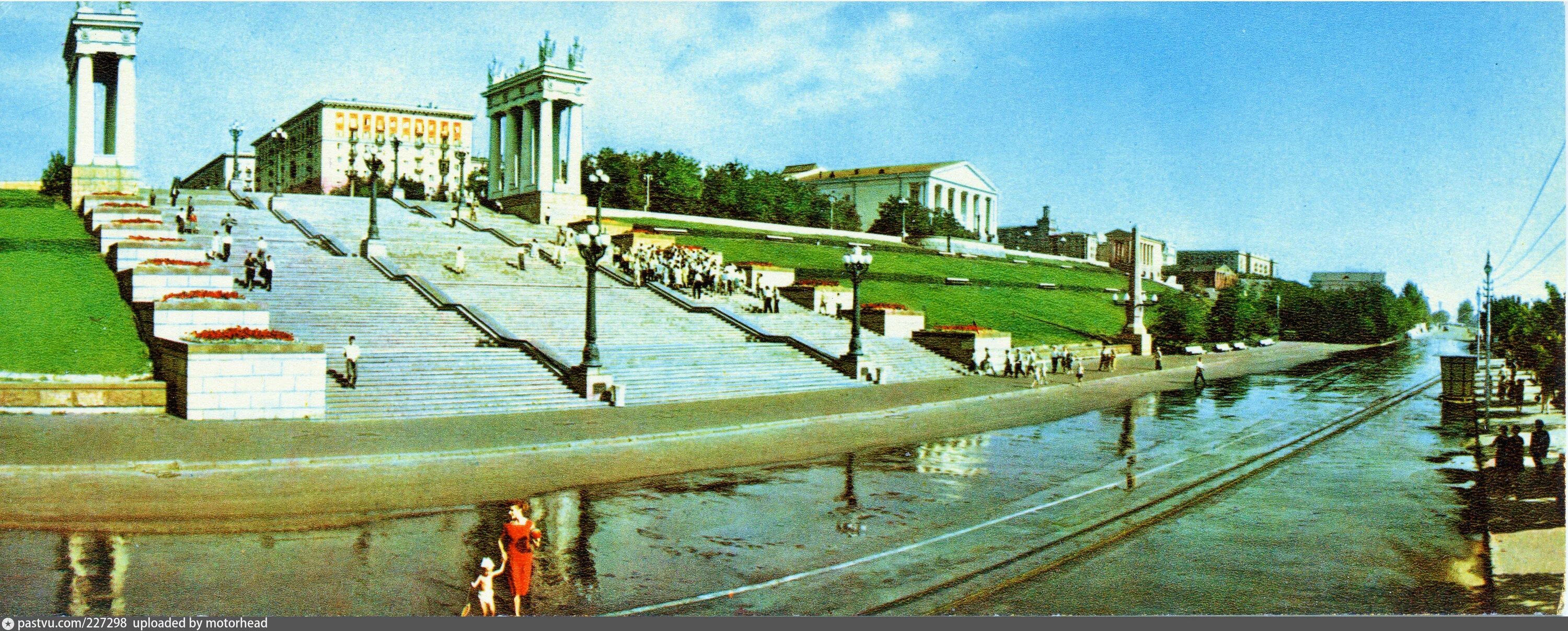 Волгоград советский вода. Набережная Волгограда 1960. Набережная Волгоград СССР. Волгоград набережная 70-е. Набережная Волгоград 1957г.