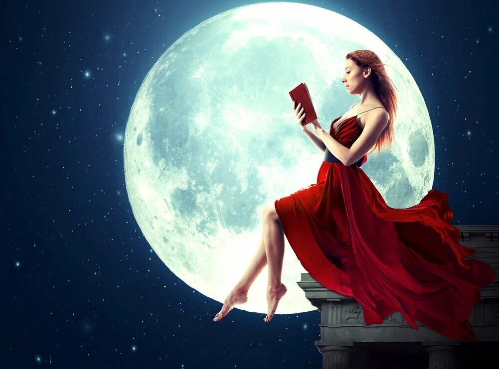 Лунные сутки сегодня твоя. Девушка-Луна. Лунная девушка. Полная Луна девушка. Девушка с книгой.