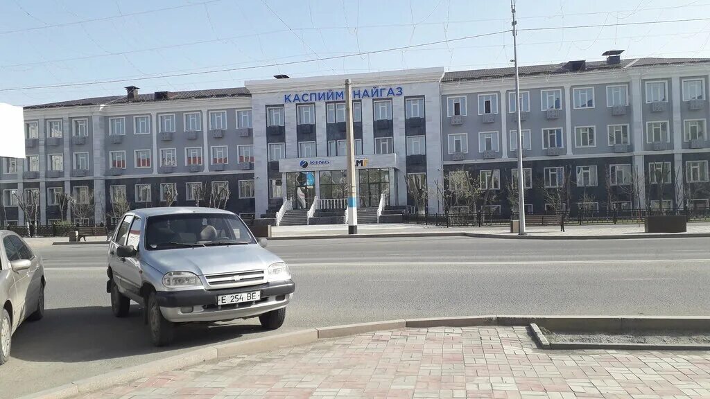 ул. атырау улицы. поселок геологов в казахстане. гурьев город в казахстане. атырау улицы.