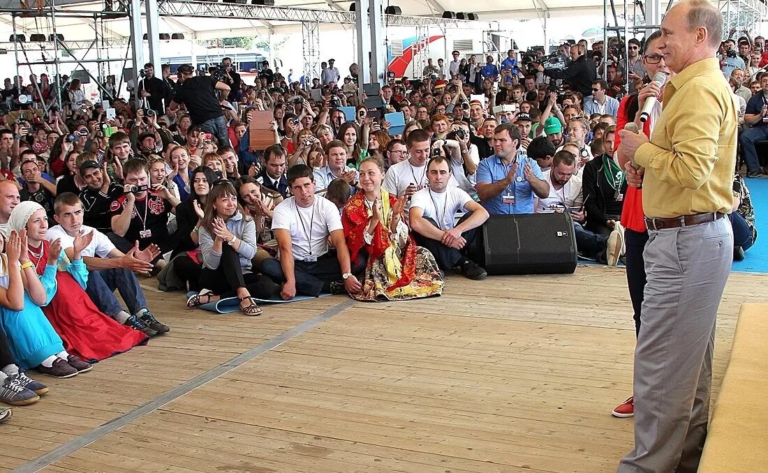 черкесов и путин. члены правительства в 2014 году. 2013 год встреча. 2013 год встреча. члены правительства министры.