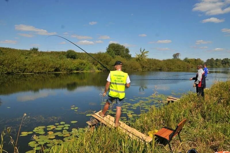 Рыбалка в Рязанской области с.Делехово. Рязанская рыбалка. Платная рыбалка в Рязани. Платные водоемы в Рязанской области.