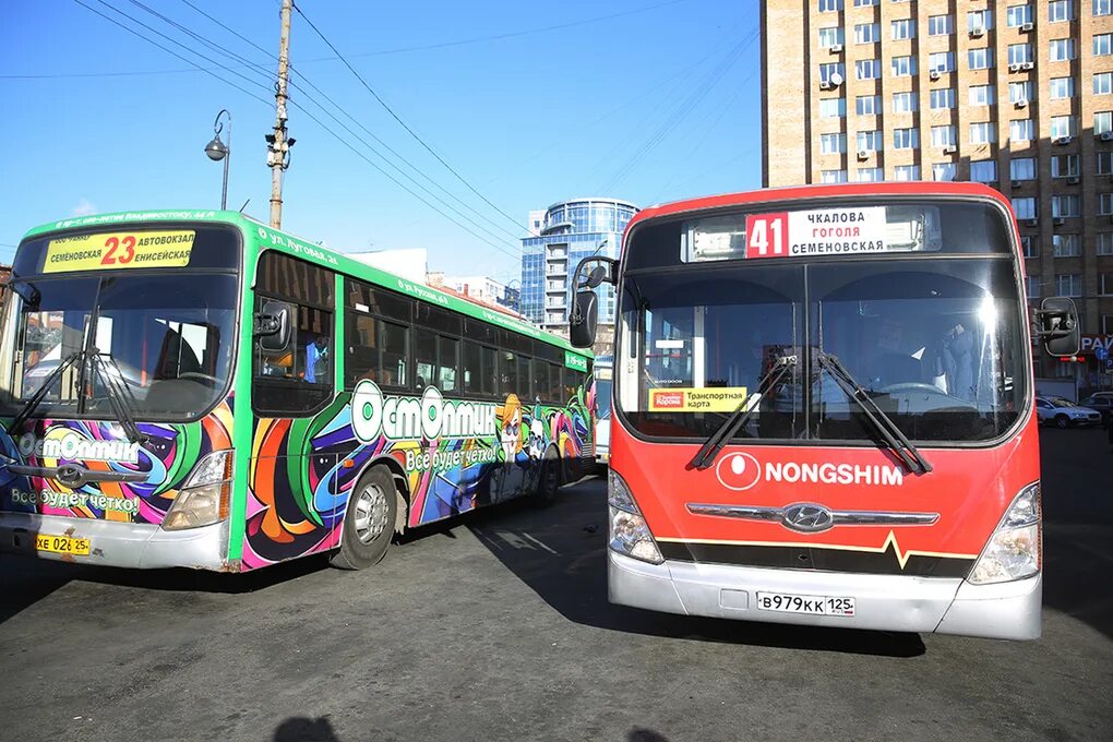 Транспорт автобусы владивосток. Автобус Владивосток. Городской автобус Владивосток. Общественный транспорт Владивостока. Автобус 1 Владивосток.