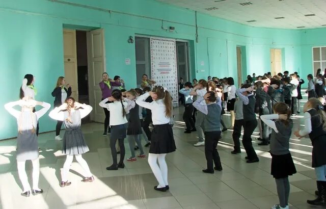 гимназия утро