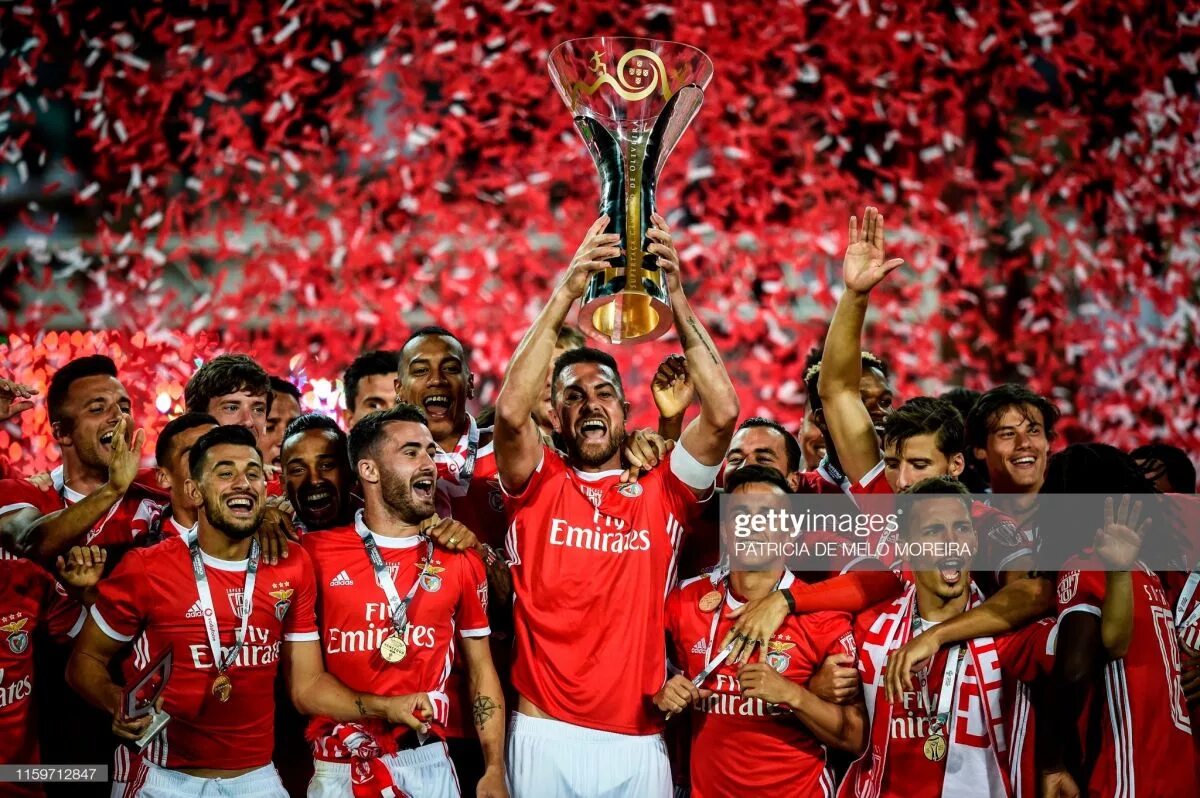 Суперкубок португалии по футболу. Taça da liga portugal logo. Кандиду де оливейра тренер. Суперкубок португалии по футболу. Суперкубок португалии по футболу.