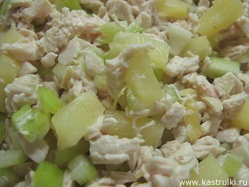 Салат белые ночи с ананасом и сельдереем. Белые ночи салат с ананасом и сельдереем. Салат с ананасом и сельдереем. Белые ночи салат с ананасом и сельдереем. Салат из сельдерея яблок и ананаса.