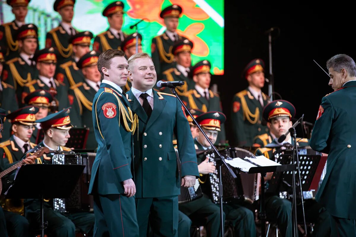 Ансамбль громче. Ансамбль александрова 2016. ансамбль им александрова корзановы. концерт ансамбля александрова. ансамбль александрова 2025.