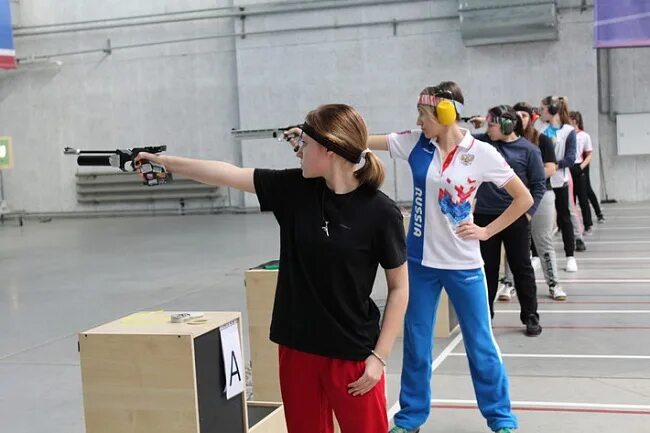 Соревнования по стрельбе 2024. Росто дюстш по пулевой стрельбе. Стрельба из пневматической винтовки. Набор пулевая стрельба. Соревнования по стрельбе 2024.