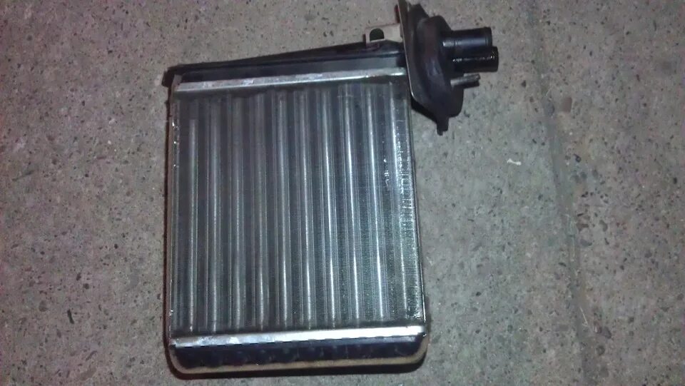 Автомобильный радиатор печки 100х100. Как выглядит радиатор печки. Как выглядит радиатор печки. Как выглядит радиатор печки. 4 с кондиционером радиатор отопителя.