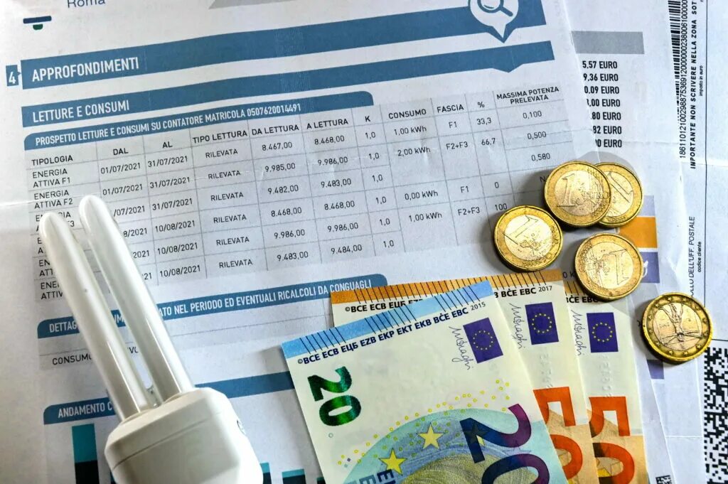 600 евро. Сколько будет 600 евро. 500 euro. Сколько будет 600 евро. Деньги евро.