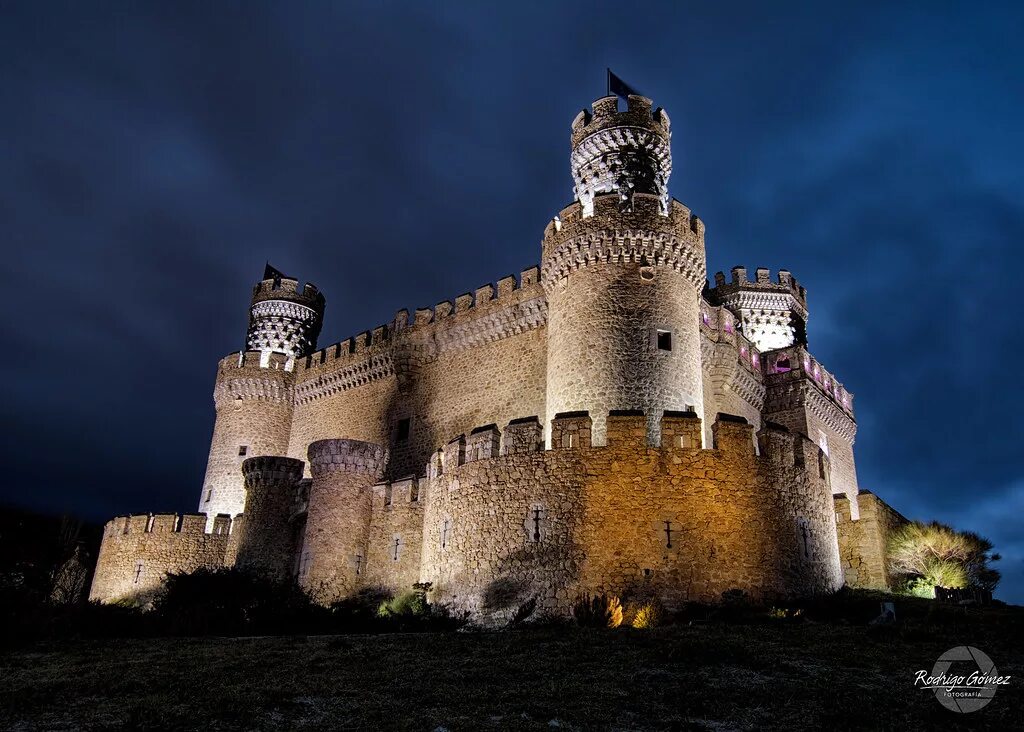 Кастелла. Замок эль-карак jordan. Эль реаль замок. El castle. Замок караджахисар.