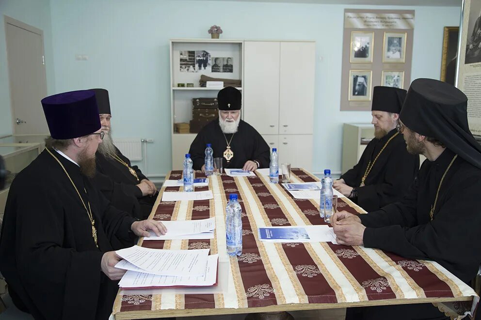 сайт ярославской епархии. епископ вениамин рыбинский и даниловский и епископ феоктист. ярославль епархия. отец никодим ярославская епархия. митрополия ярославля владыки.