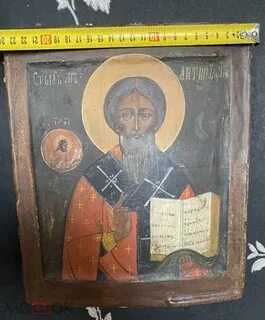 Иконы на полу