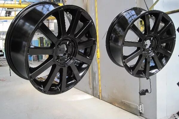 Лучи литых дисков. Blaque diamond r20. Колесный диск lenso d1r 8x17/5x114. Литые диски р17 радиус. Диски r18 хром многоспицевые.