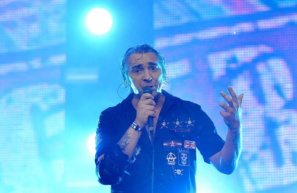 Рубашка горшка. Рубашка михаила горшенева. Солист киш. Рубашка горшка. Король и шут нашествие 2013.