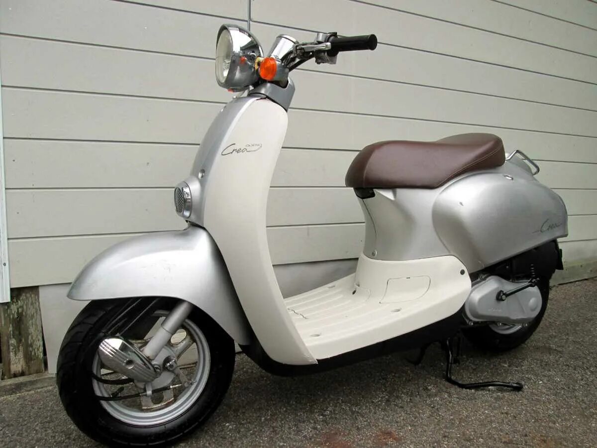 Honda giorno crea af54 белый. Хонда джорно аф 54. Скутер honda giorno af54. Honda crea af54. Хонда джорно аф 54.