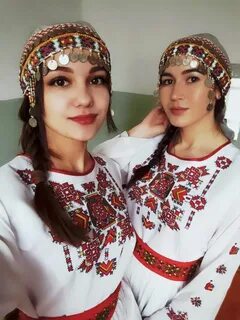 Бассейндегі жалаңаш әйелдер бейнеленген КСРО фильмдері