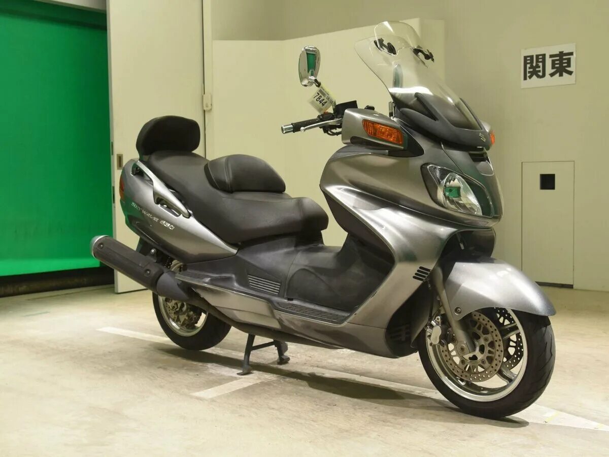 Suzuki skywave 650. Suzuki burgman skywave 650. Suzuki burgman 650 2002. Burgman 650 белый. Suzuki burgman skywave 650.