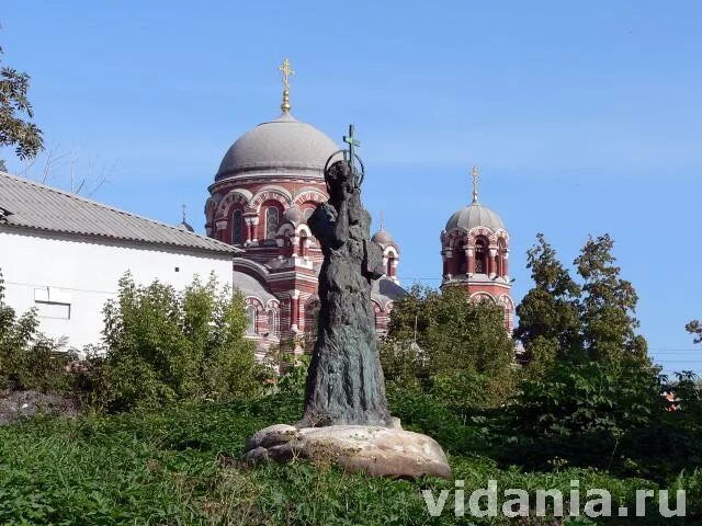 Щурово пресвятая троица. Памятник в Коломне в Щурово. Храм Щурово Коломна. Троицкая Церковь Щурово. Усадьба Щурово.