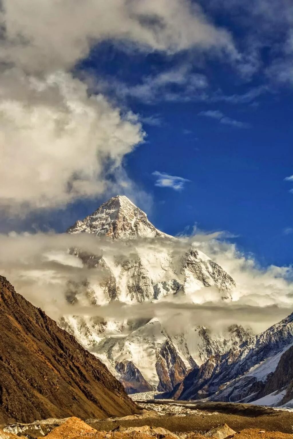 Пик к2 чогори. К 2 гора чогори. Гора к2 пакистан. Гималаи к2. Каракорум вершина чогори.