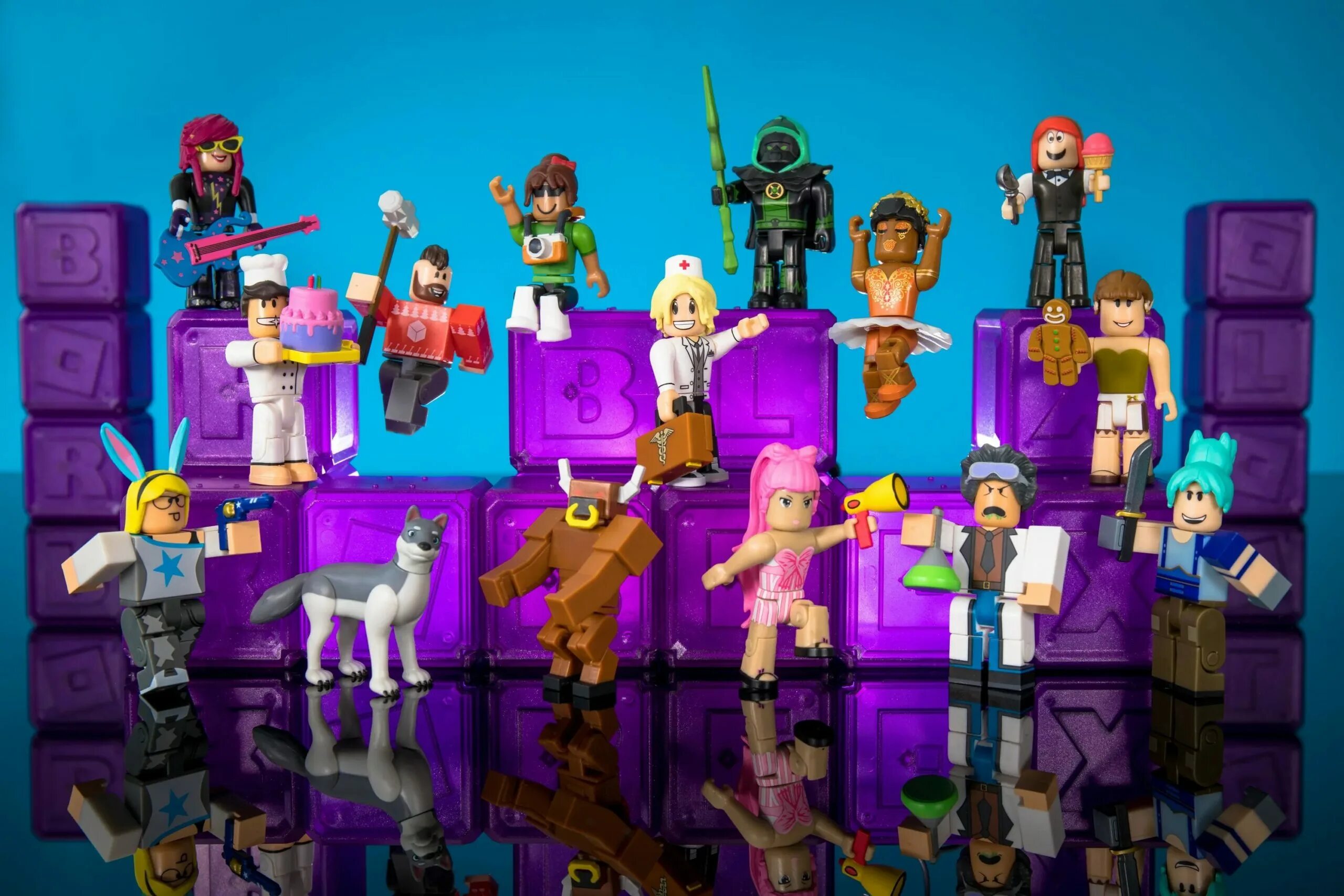 Игру roblox где много много игр. Игровая коллекционная фигурка Jazwares Roblox Mystery Figures Amethyst s3 19815r. Фото РОБЛОКС. РОБЛОКС игрушки. Игрушки РОБЛОКС фигурки.