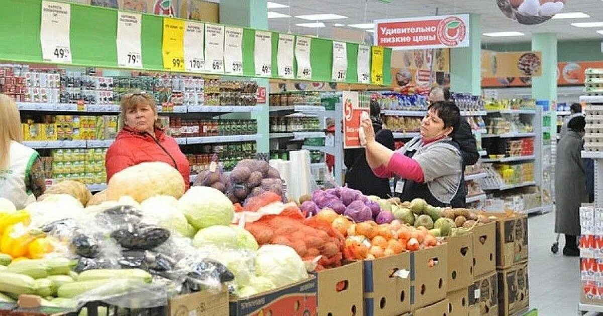 Овощи в Пятерочке. Фрукты в Пятерочке. Пятерочка овощной отдел. Пятерочка фрукты и овощи.