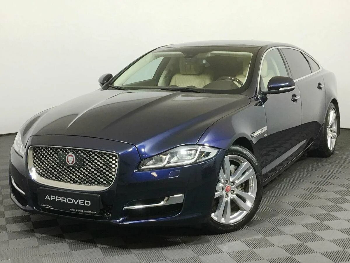 Кто выпускает автомобиль. Jaguar XJ 351. Jaguar XJ IV (x351) Рестайлинг. Jaguar XJ 351 Рестайлинг. Ягуар x351 Рестайлинг.