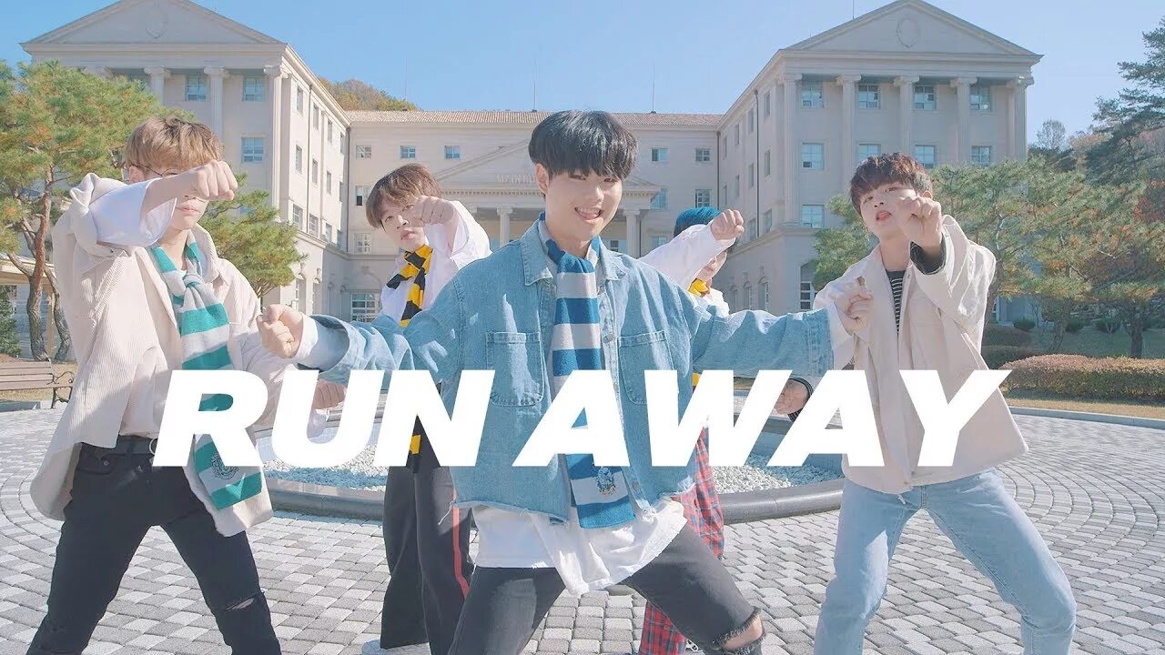 Runaway txt. Тхт Runaway. Txt Run away. Runaway txt обложка. Постер txt Run away.