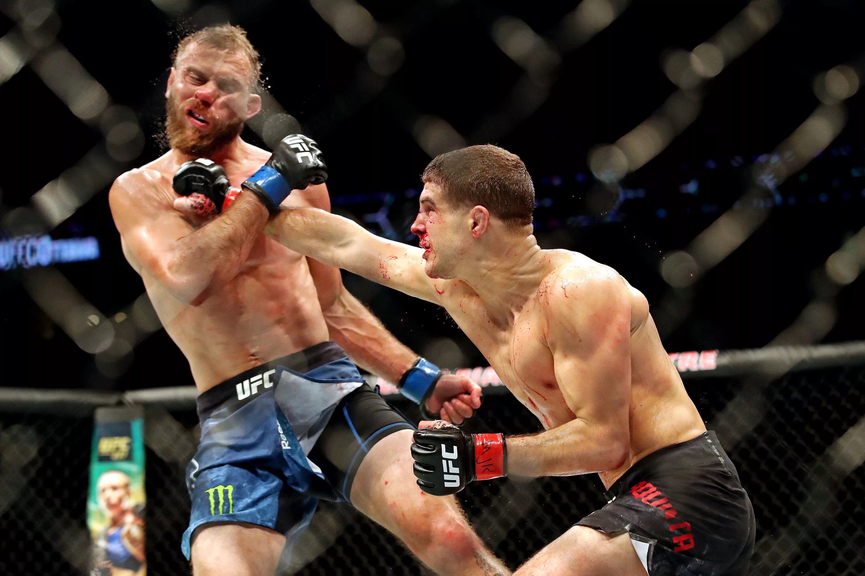 Оливейра чендлер. Уфс. Юфс287кард. Ufc колби ковингтон масвидаль. Ufc fight night: махачев vs.