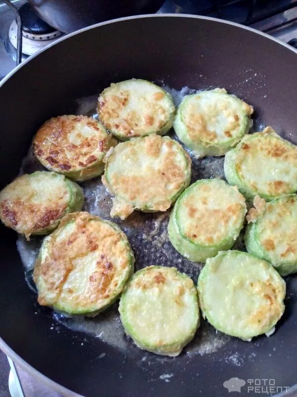 Кабачки жареные на сковороде с помидорами