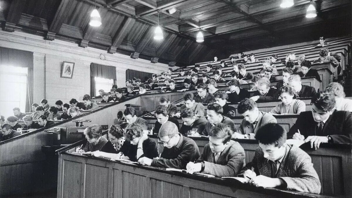 Обучение в спту. Диплом техникума. Диплом техникума ссср. Среднее профессиональное образование автомеханик. Диплом среднее профессиональное техническое училище.