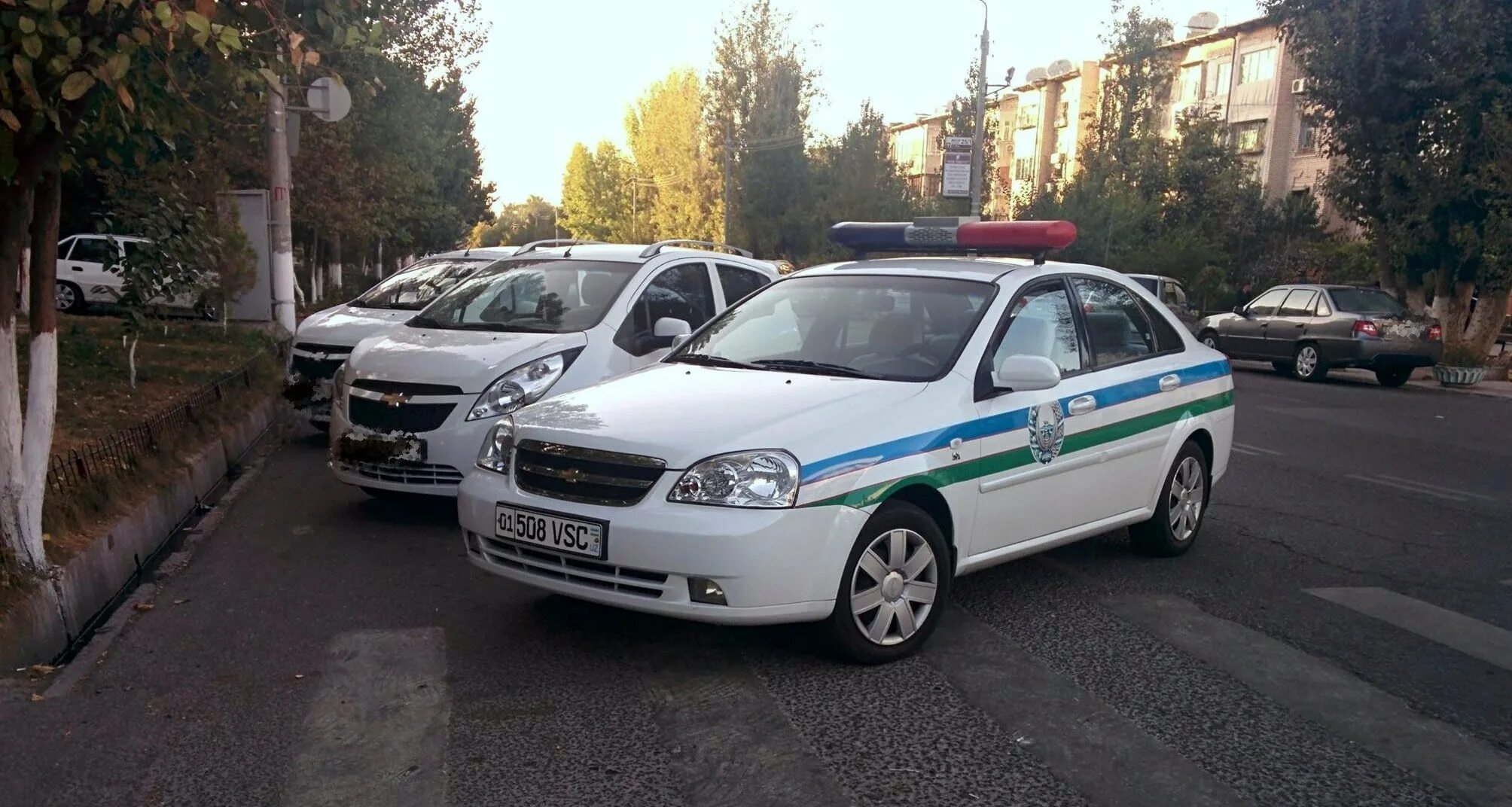 В узбекистан на машине. Chevrolet Lacetti ДПС. YPX Узбекистан. Машина милиции в Ташкенте. Узбекистан YPX машина.