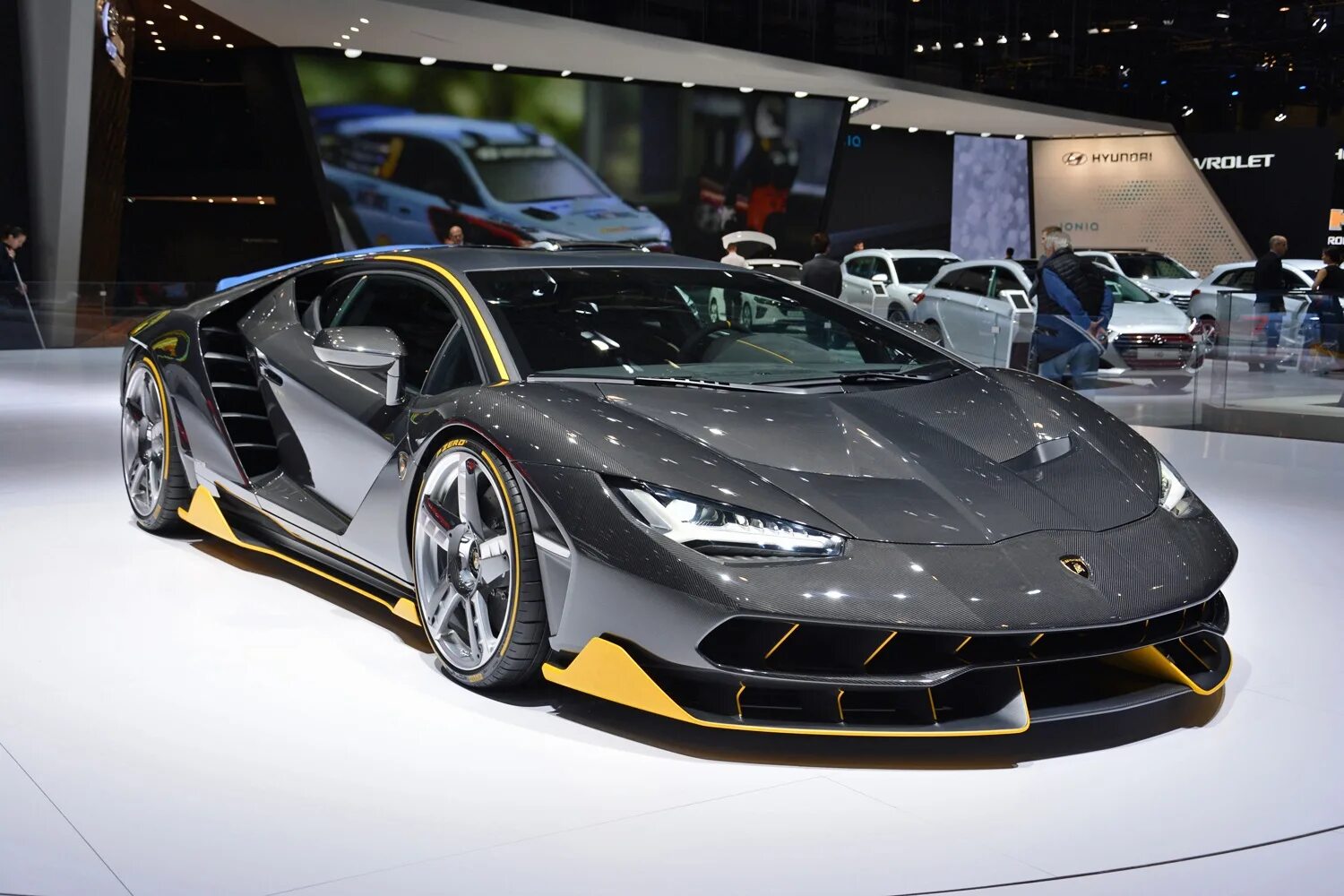 Суперкар lamborghini veneno. Ламборгини кентынарео. Ламборджини диабло фото. Automobili lamborghini характеристики. Ламборгини и опель.