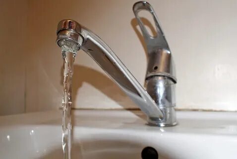 Капает вода из крана смесителя