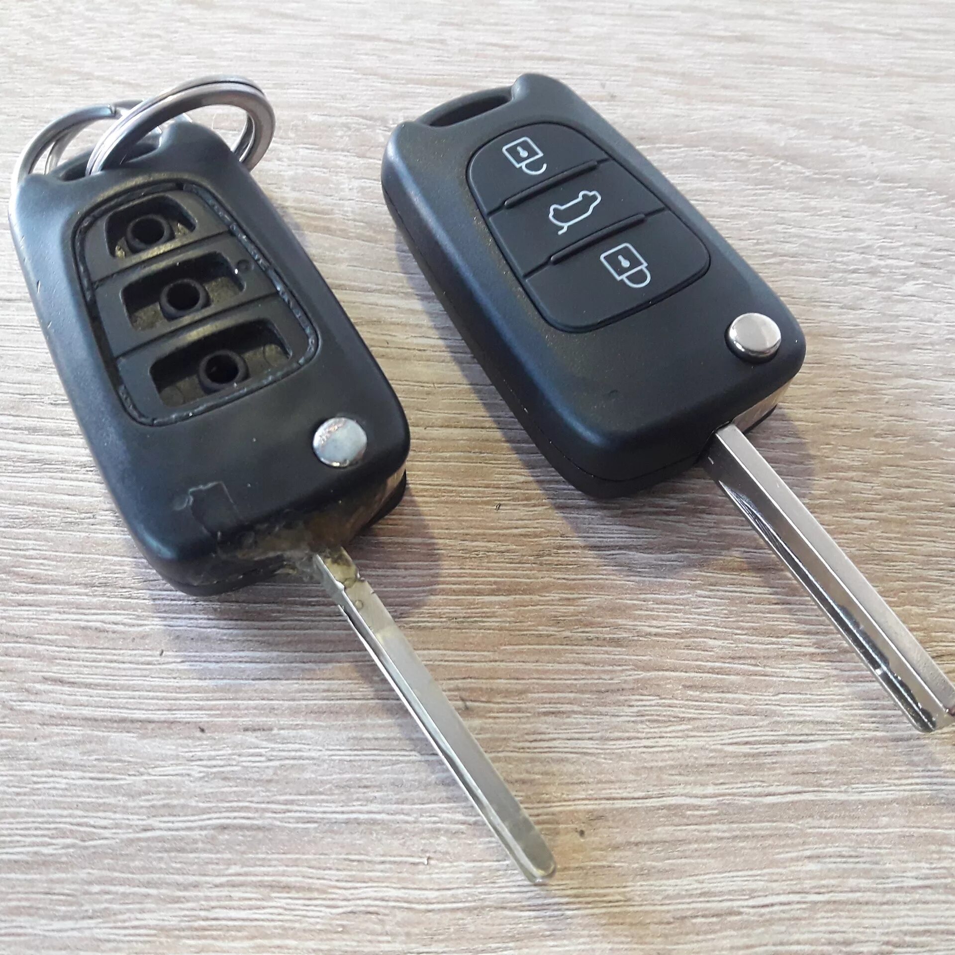 Чип для автозапуска. Чип ключ lexus. Ключ киа соул 2011. Ключ авто авито. Ключи от авто.