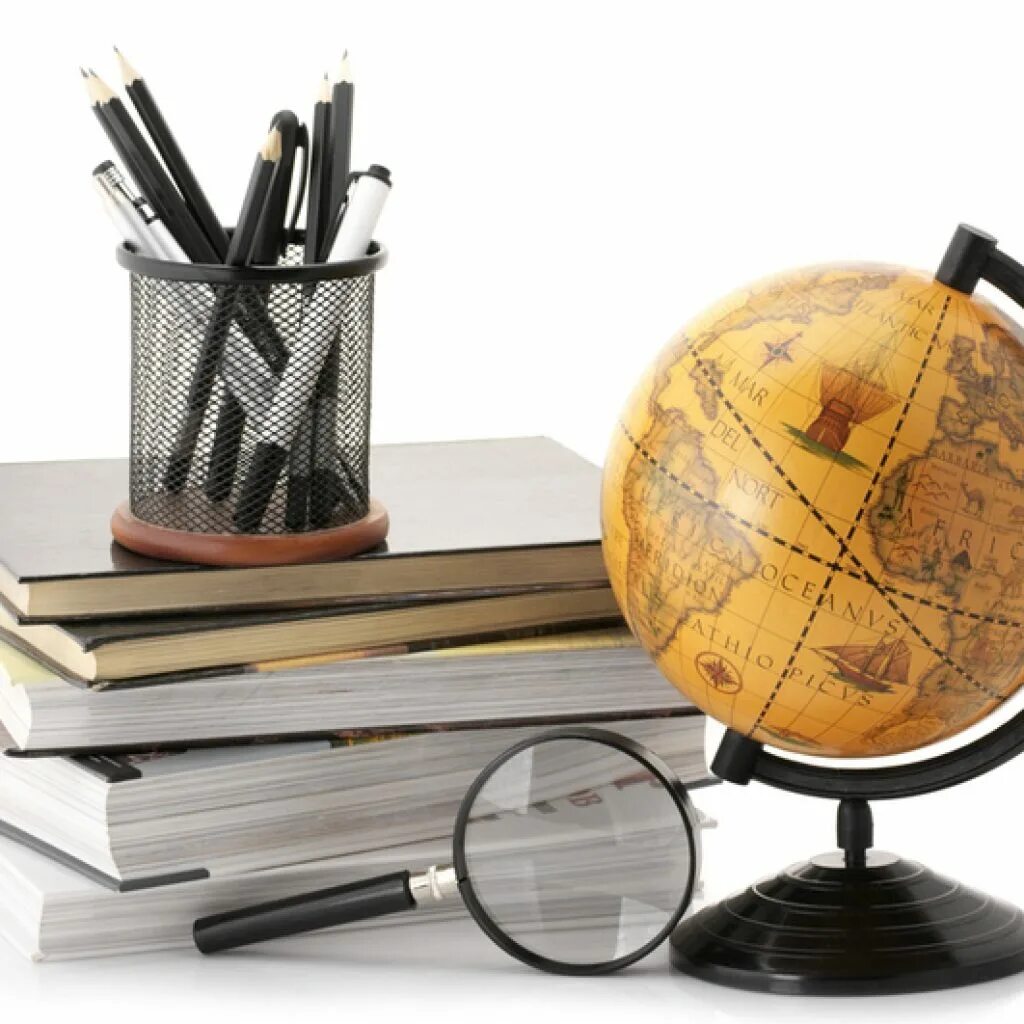 Инструменты географа. Барометр анероид география. Атрибуты географии. Старинный глобус компас. Принадлежности для географии.