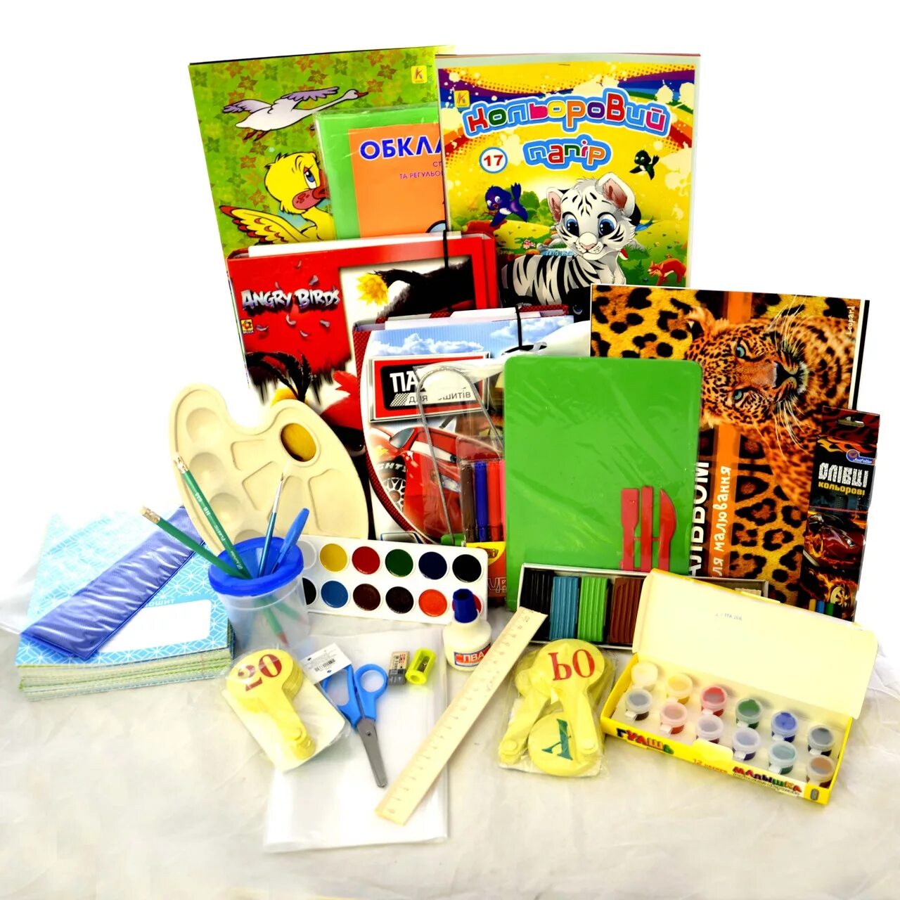 детский набор для школы. набор канцелярских товаров для детей. короб набор первоклассника мульти пульти без наполнения. канцелярский набор для девочек. канцелярский набор для девочек.