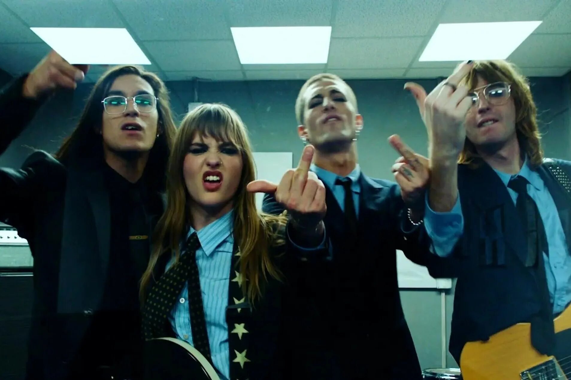 Maneskin. Iwbys maneskin. Gossip maneskin tom morello. Группа maneskin gossip. Maneskin gossip.