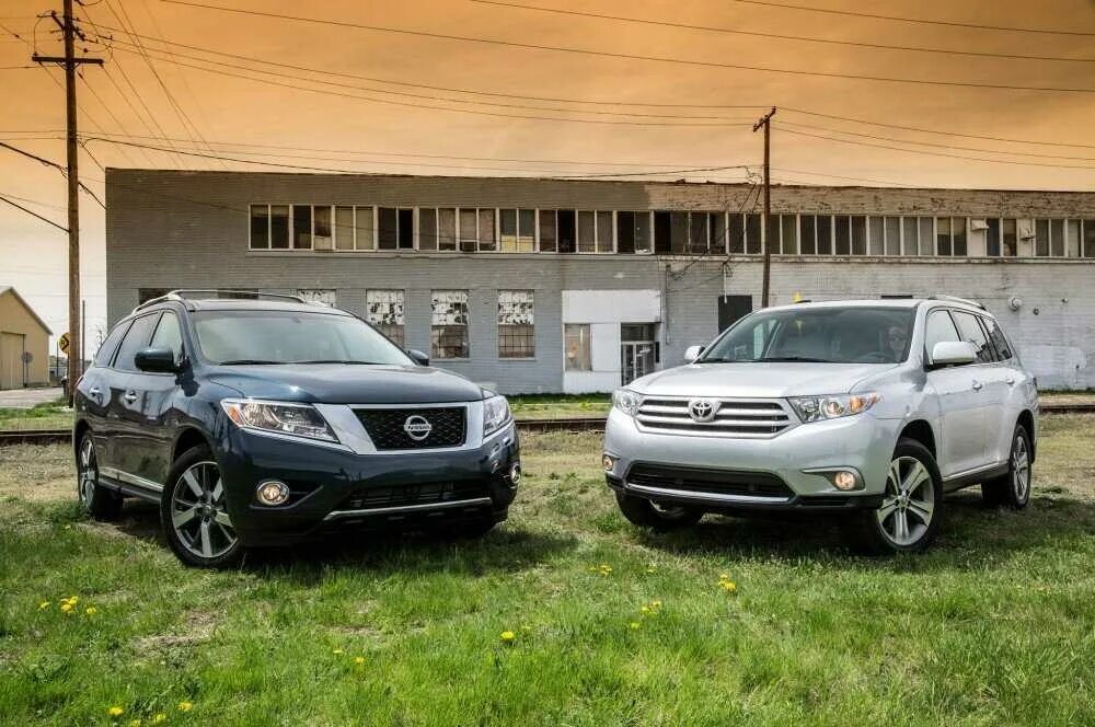Тойота ниссан кашкай. Ниссан хайлюкс. Тойота и ниссан сравнить. Nissan hilux. Тойота и ниссан сравнить.