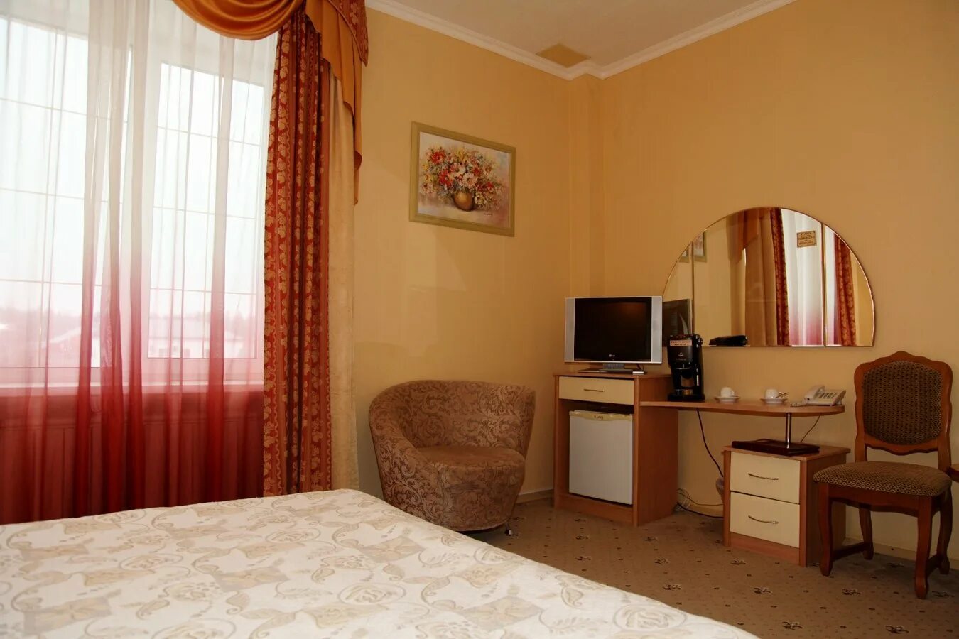 Бережки холл егорьевск номера. Бережки холл егорьевск. Егорьевск гостиничный комплекс бережки. Бережки холл егорьевск. Отель в бережках холл в егорьевске комнаты.