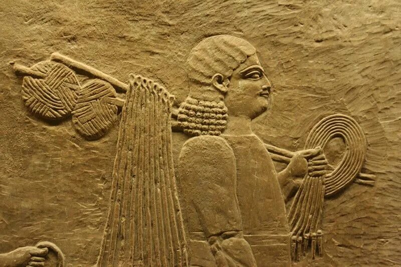 Самое раннее упоминание. Первые вязаные вещи в древнем Египте. Вязание в Египте в древности. Древнеегипетский рельеф. Древние вязаные изделия Египта.