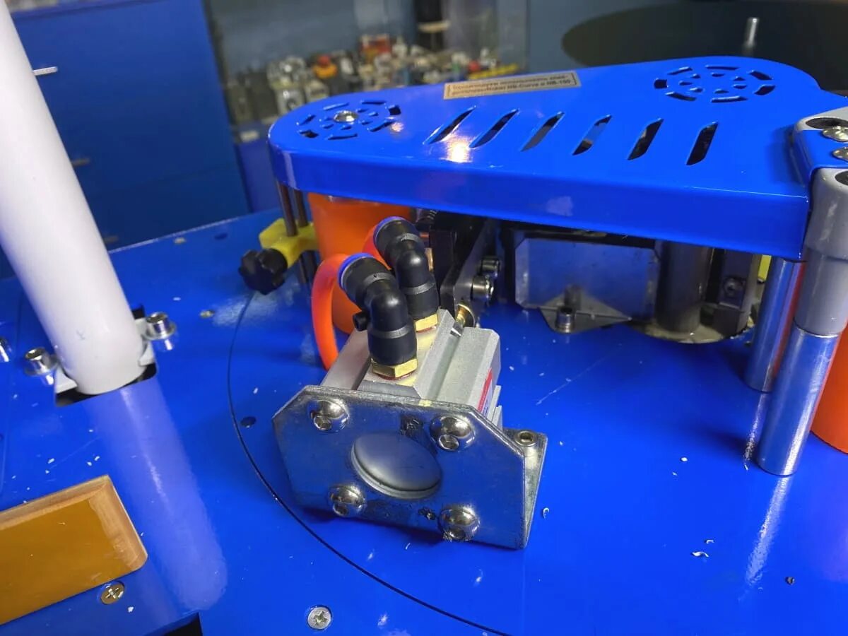 Кромочный станок дм 105. Кромочный станок дм 120. Станок фрезерный deltamachinery dw-32. Delta-machinery dm-105. Станок дельта кромкооблицовочный sys 320.