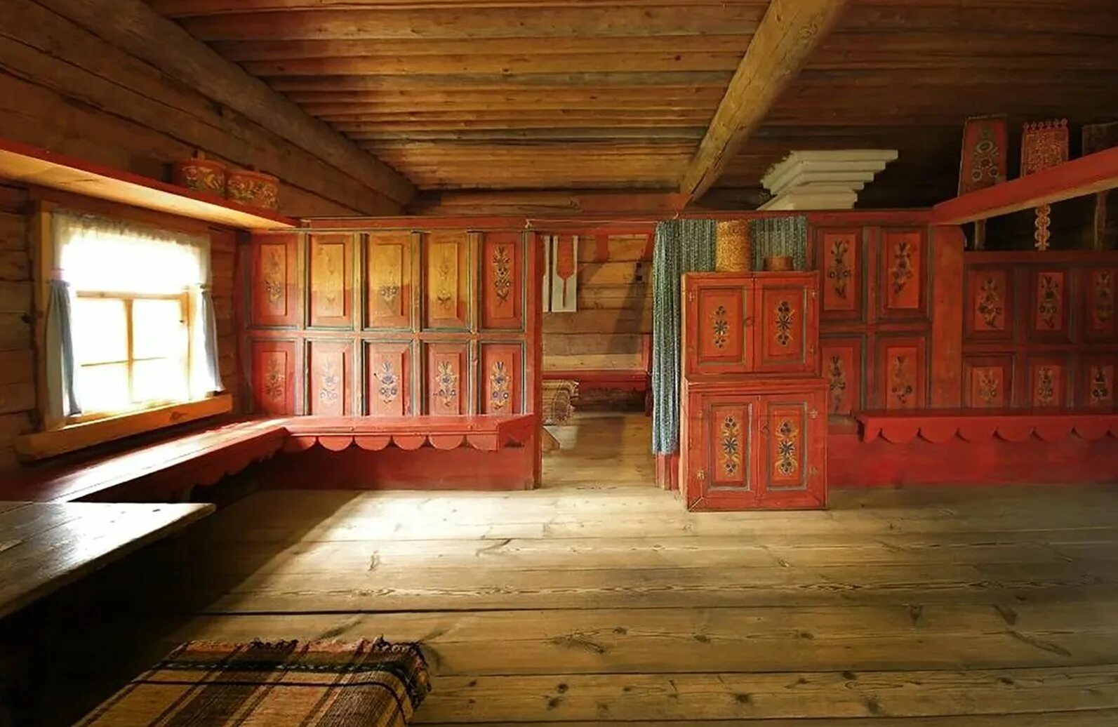 Парадная в избе