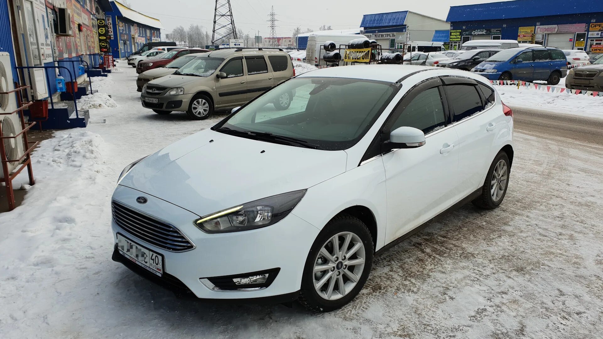 Frozen white. Форд фокус 3 Frozen White. Цвет Frozen White Форд фокус 3. Цвет Frozen White Форд фокус 2. Краска Frozen White Ford Focus 2.