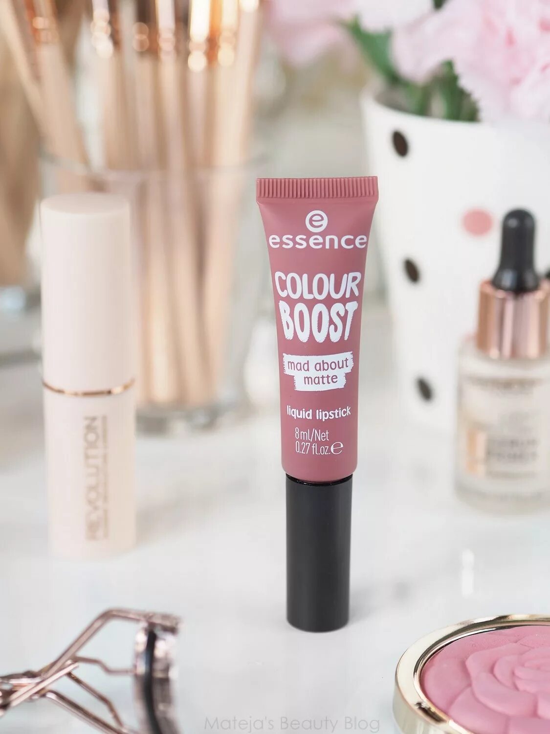 Essence color. Помада Essence Colour Boost Mad about Matte. Essence Colour Boost Mad about Matte Liquid Lipstick. Эссенс Colour Boost. Essence Color Boost Liquid Lipstick.