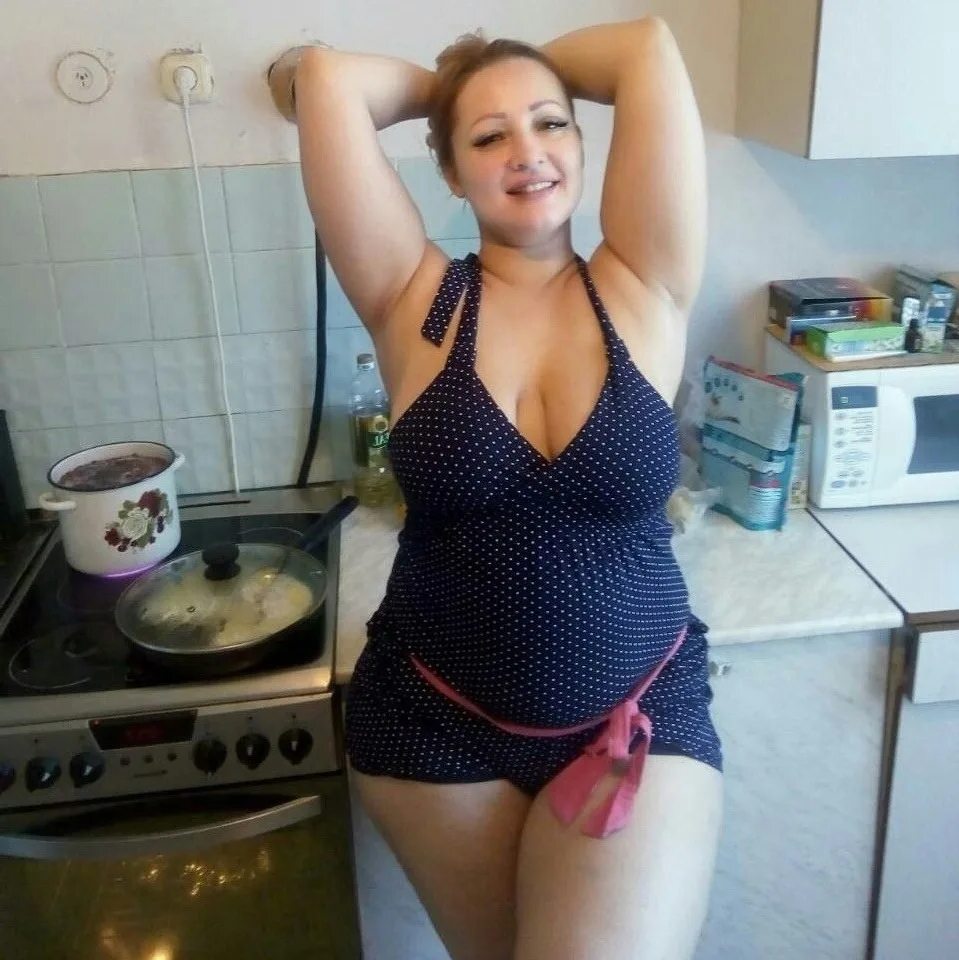 Похотливая толстуха пригласила в гости своего знакомого