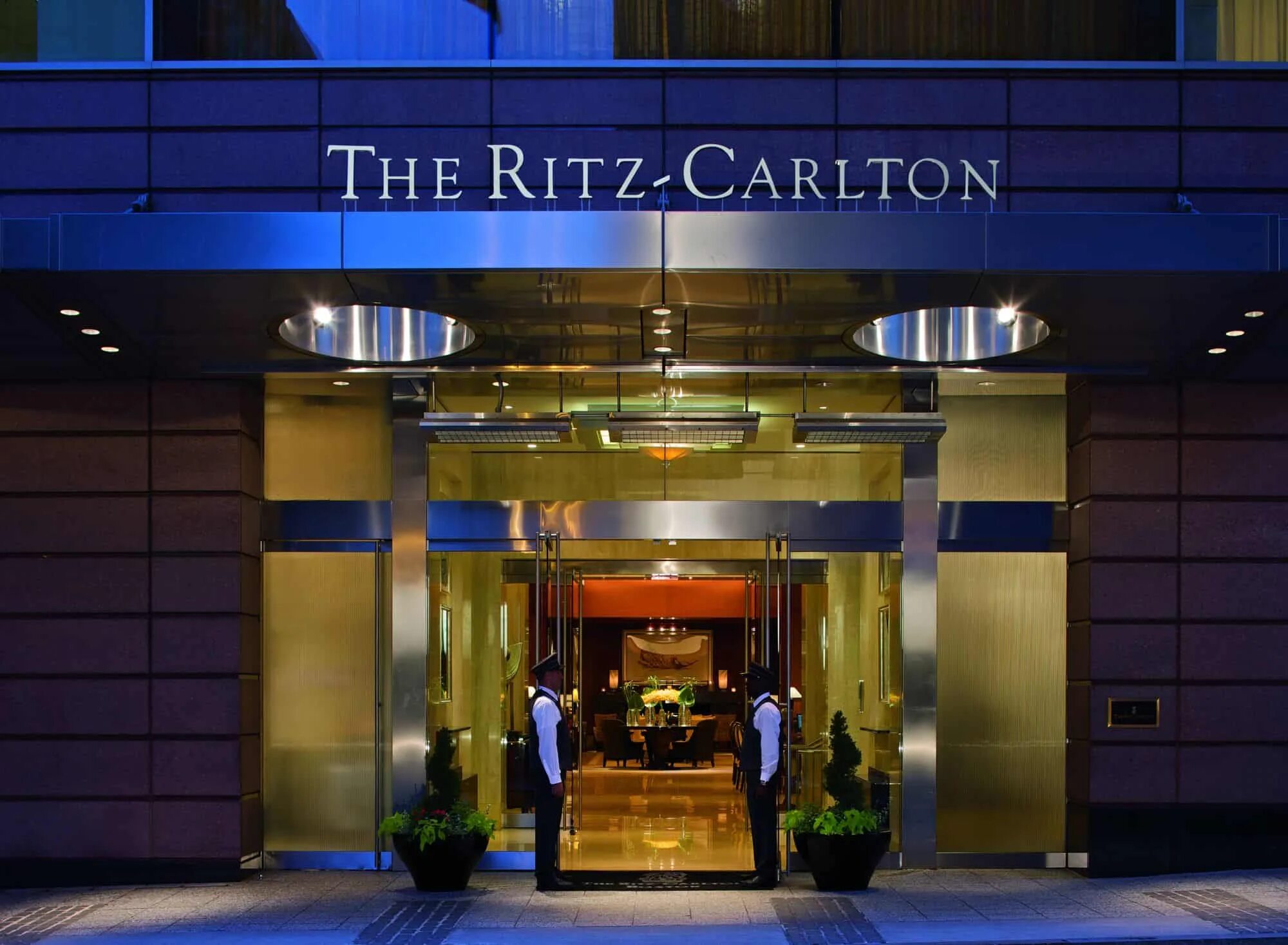 Отель ритц карлтон дубай. Рэдиссон отель лого. Hotels companies. The ritz-carlton hotel company, l. The ritz-carlton hotel company.
